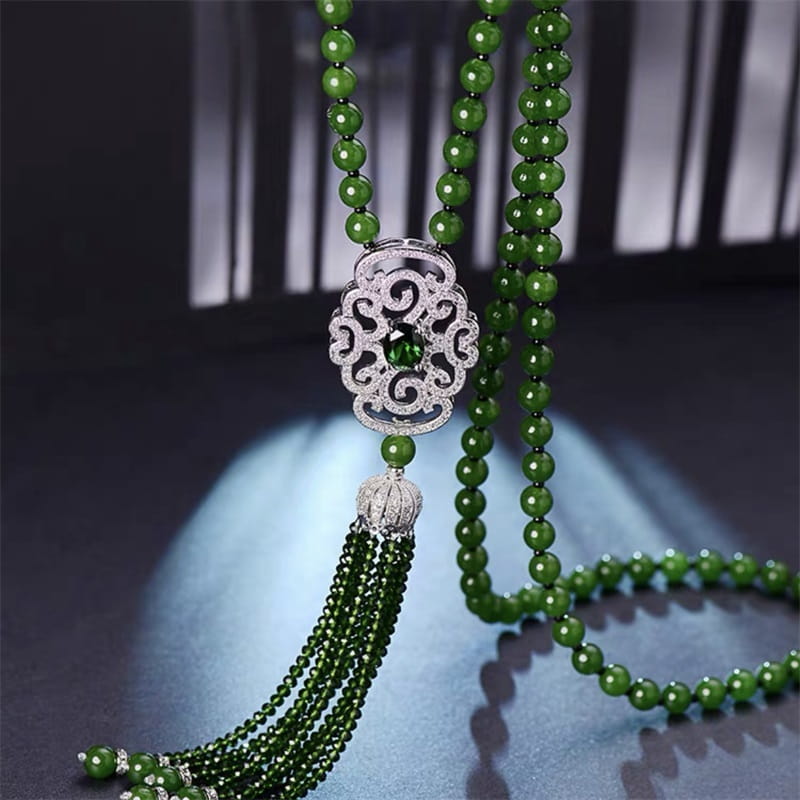 📿Emerald Color Necklace with Stylish Pendant