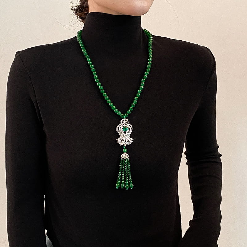 📿Emerald Color Necklace with Stylish Pendant