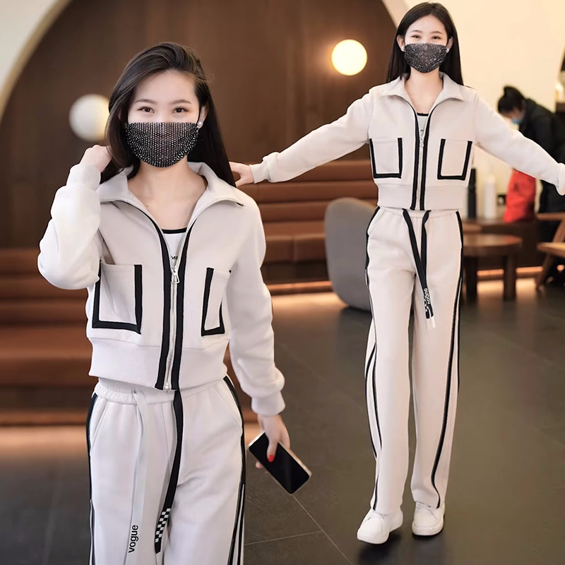 * Fashion Casual Loose Long Sleeve Sports Suit for Woman