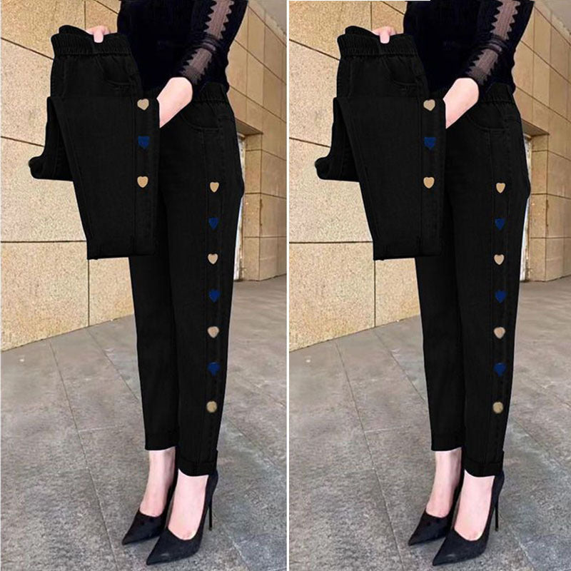 🔥Hot Sale🔥Women's High-Elasticity Heart Pattern Embroidered Jeans